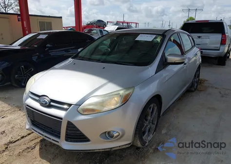 2014 Ford Focus Se z USA, uszkodzony, nr VIN 1FADP3K24EL443910